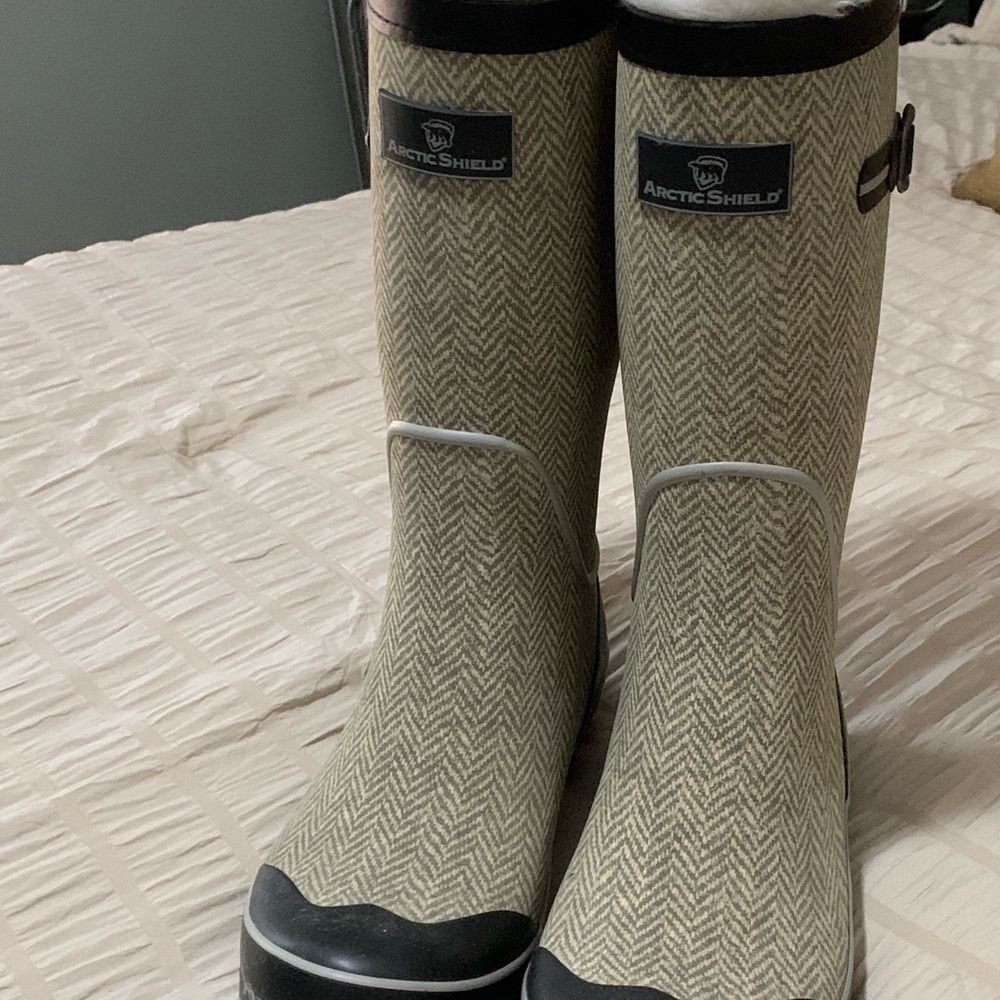Arctic Shield Herringbone Rain Boots